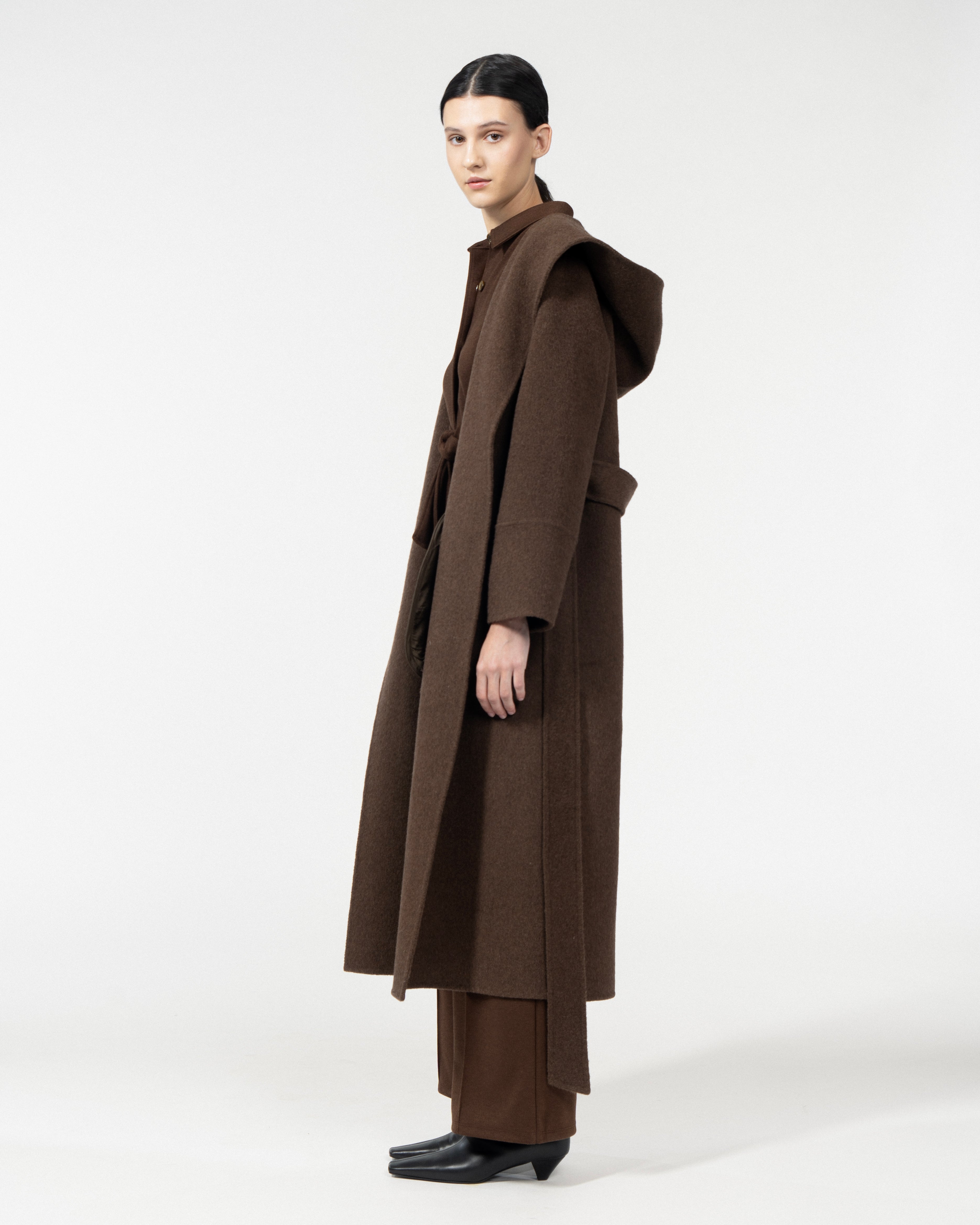 CAPPOTTO VESTAGLIA CON CAPPUCCIO E CINTURA