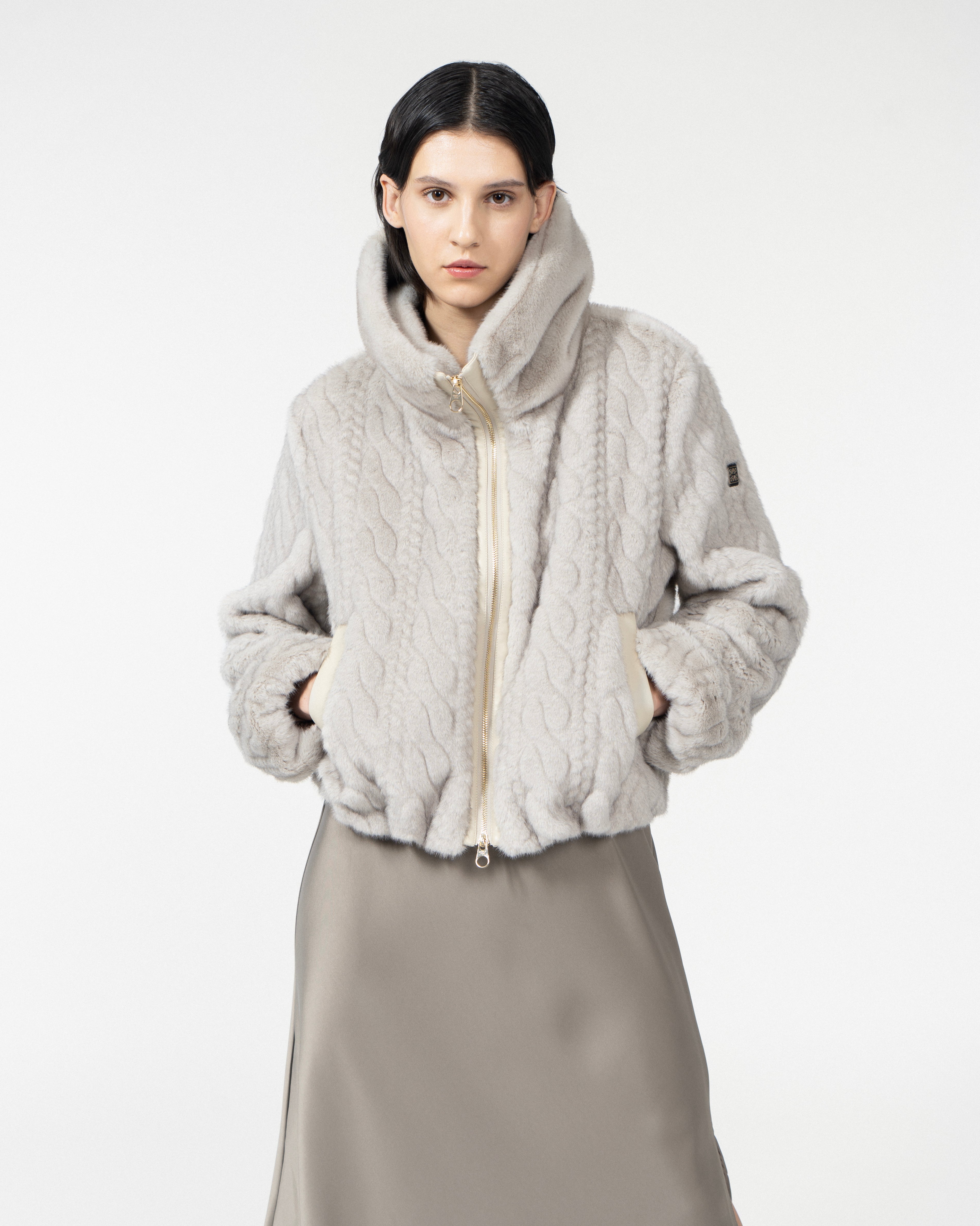 BOMBER CON DECORAZIONE TRECCE