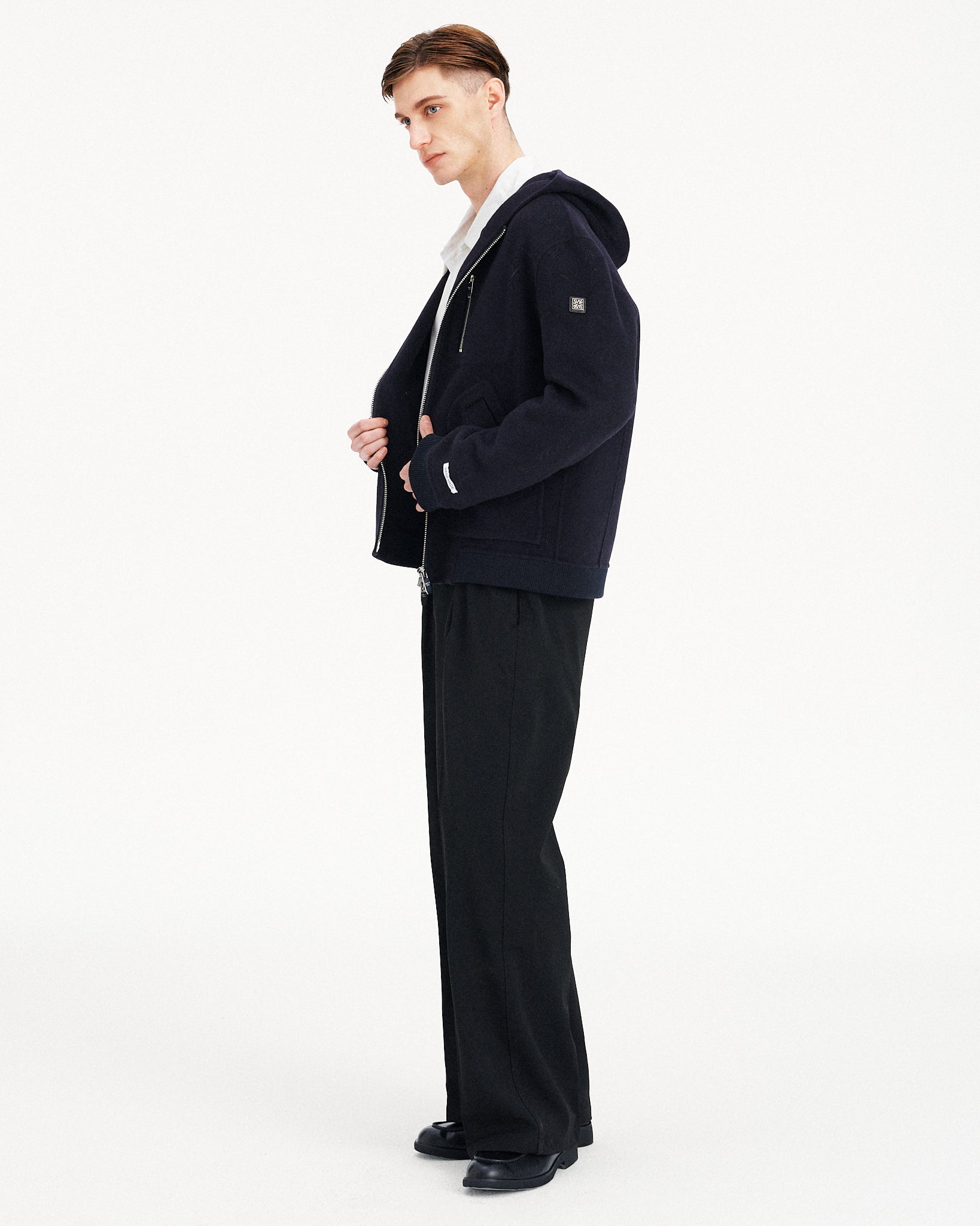 GIACCA BLU CORTA CON ZIP E CAPPUCCIO