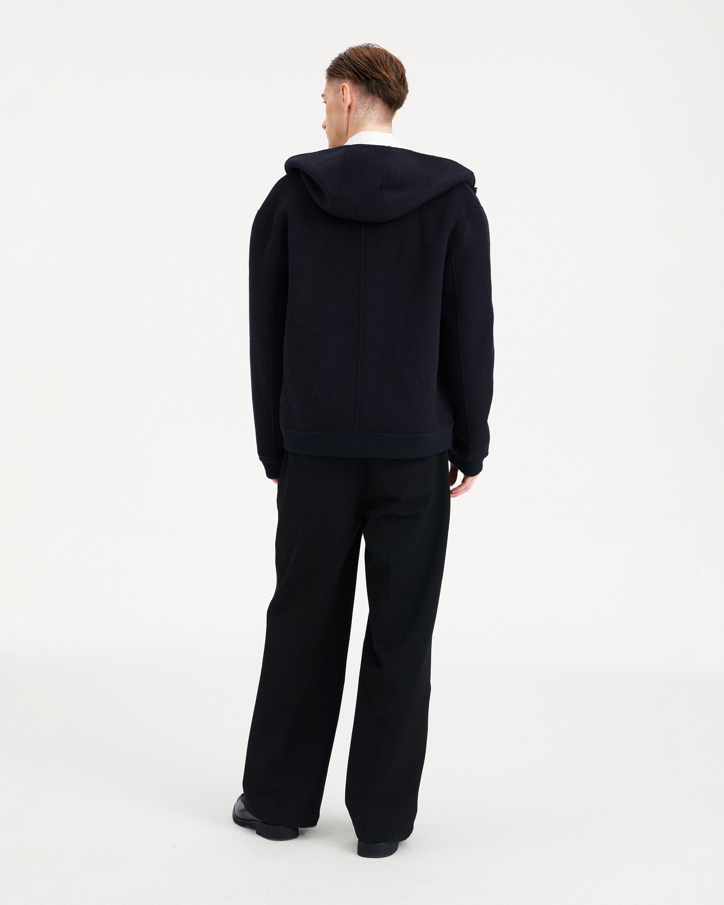 GIACCA BLU CORTA CON ZIP E CAPPUCCIO