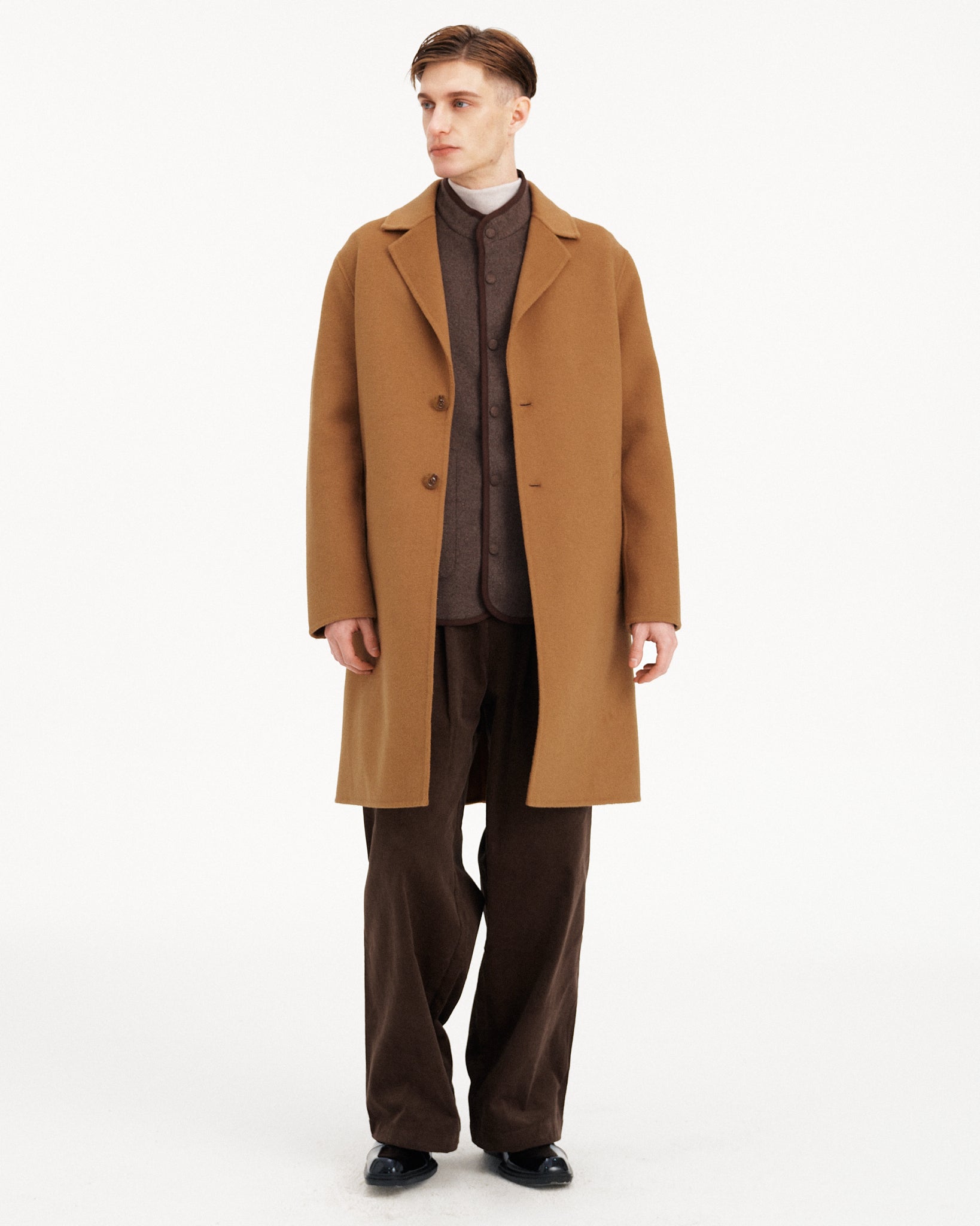 CAPPOTTO CON COLLO A LANCIA