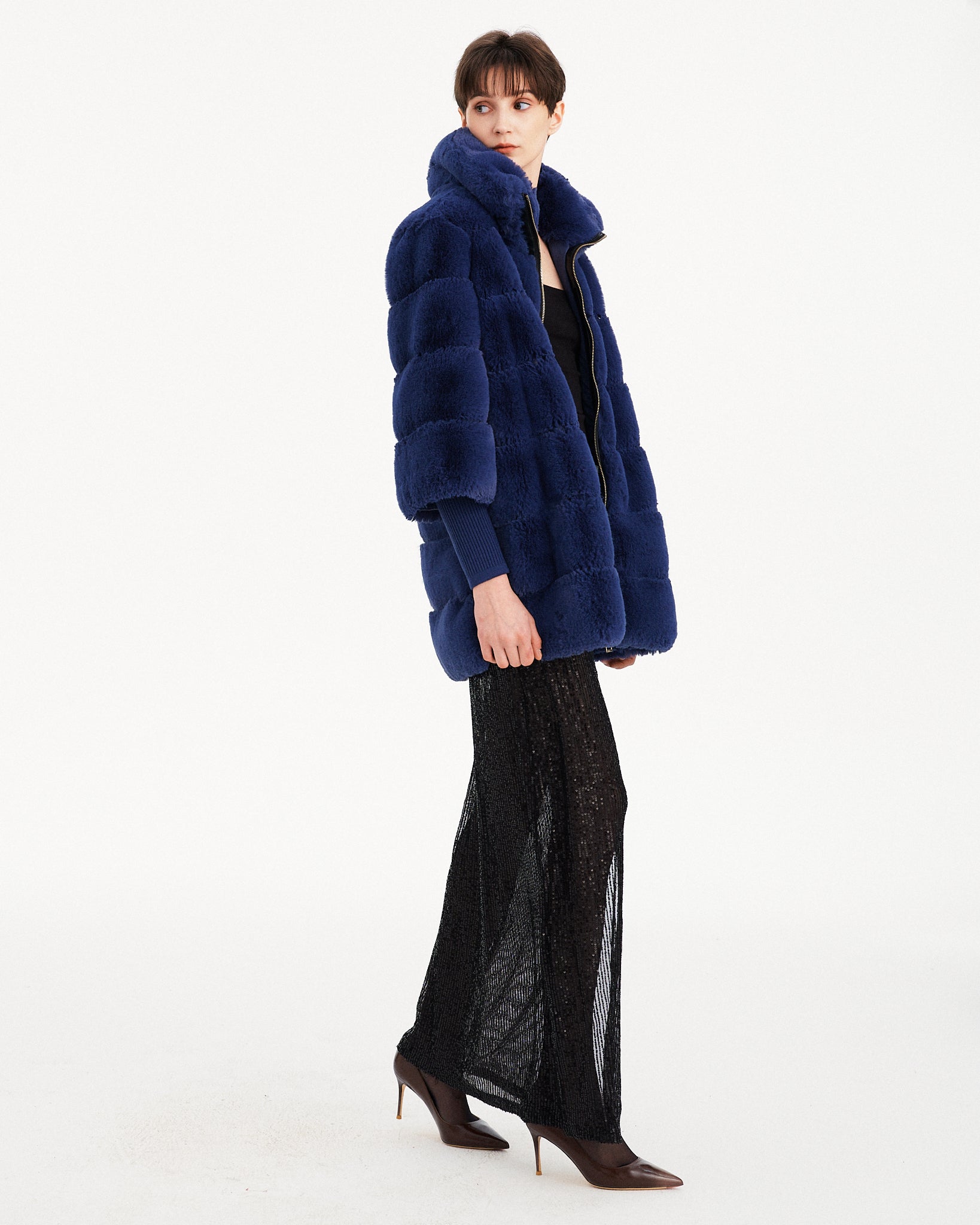 CAPPOTTO IN ECOPELIICCIA SCALETTATA