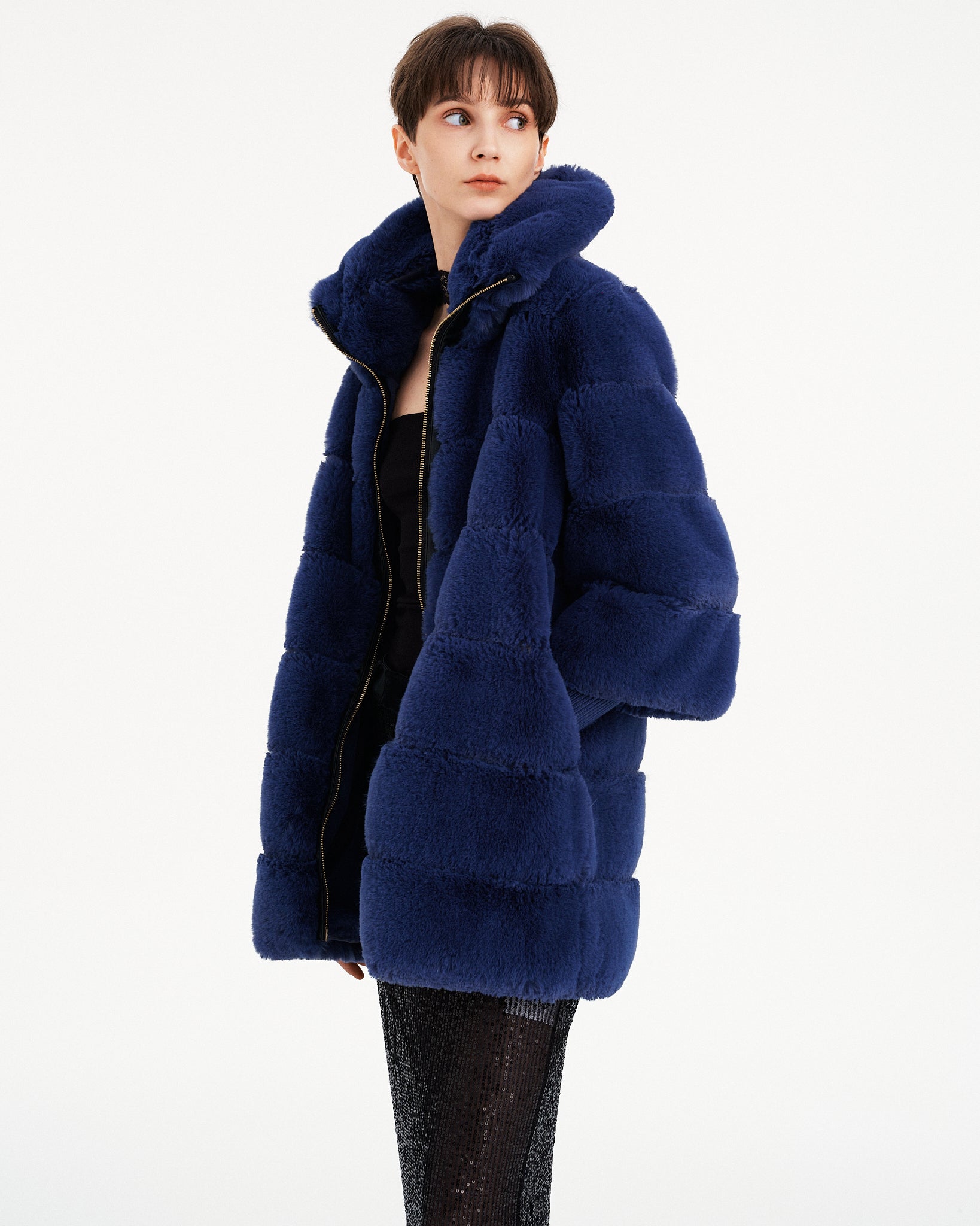 CAPPOTTO IN ECOPELIICCIA SCALETTATA