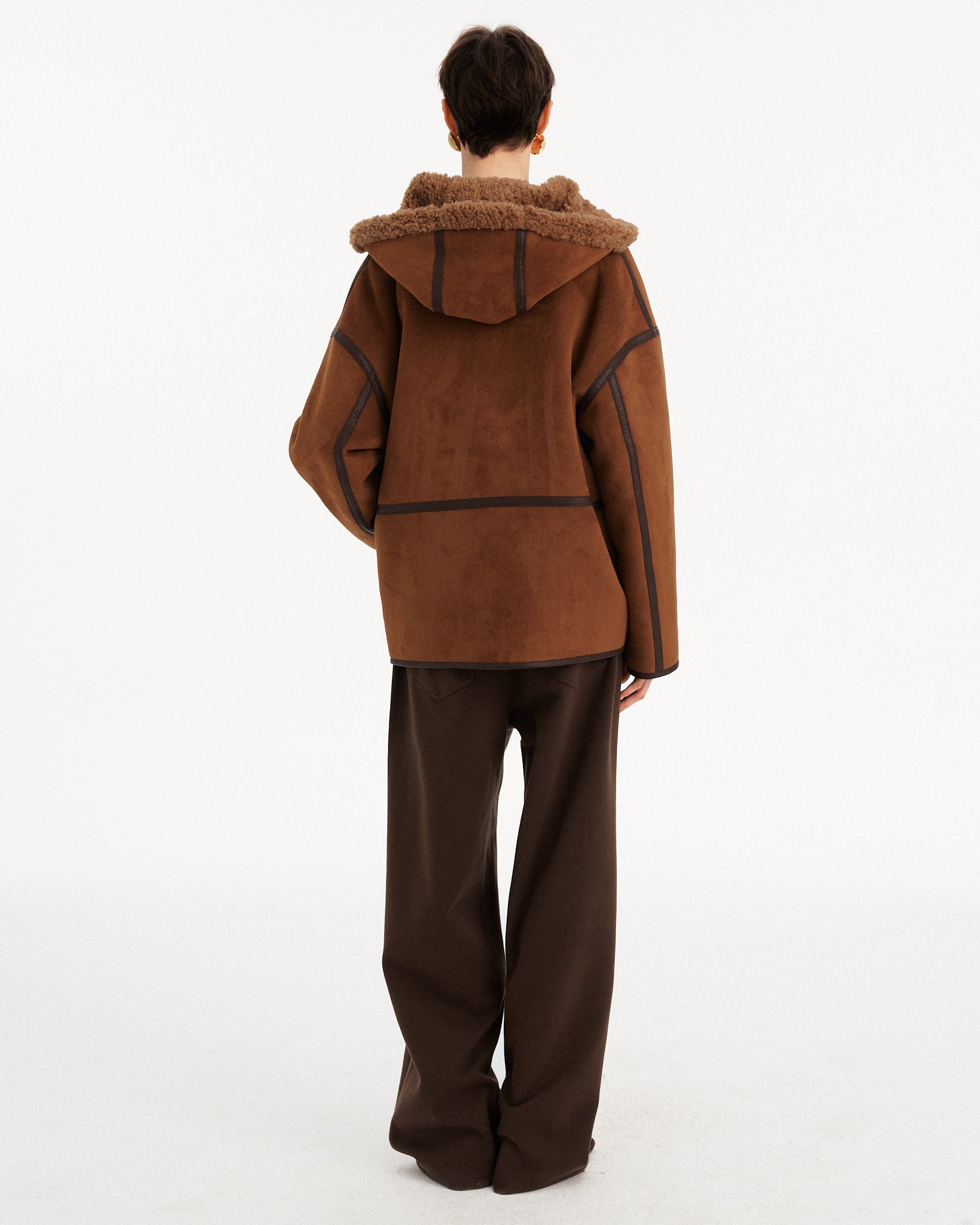 CAPPOTTO CORTO SCAMOSCIATO