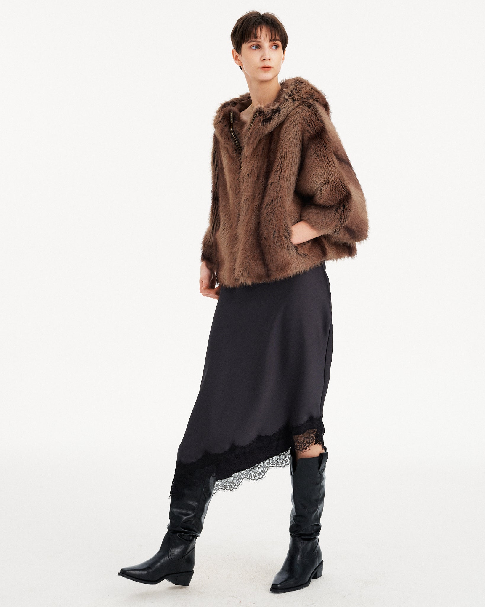 CAPPOTTO IN ECOPELLICCIA CON VOLUME