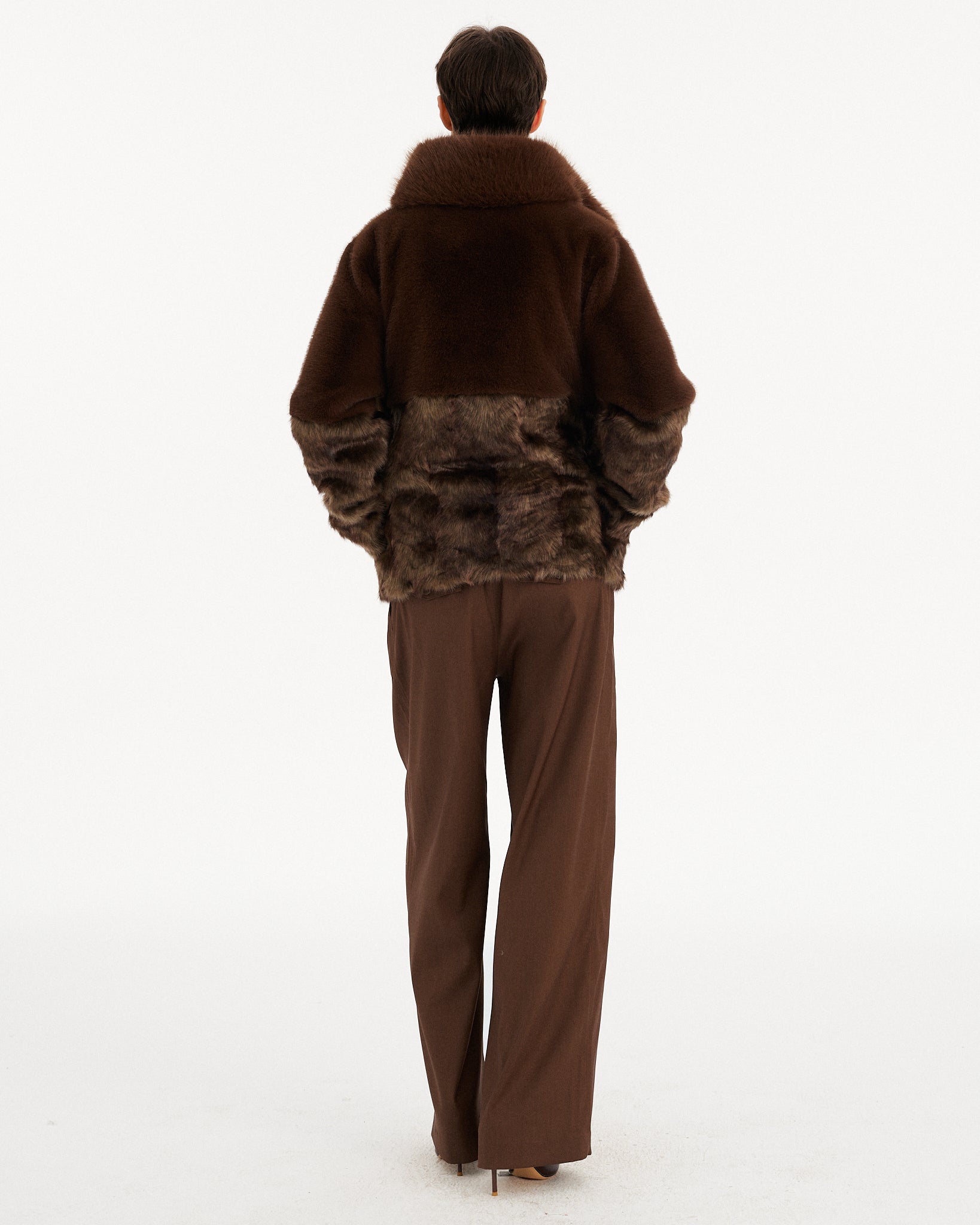 CAPPOTTO CORTO IN ECOPELLICCIA BICOLORE
